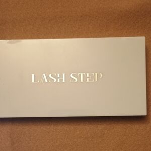 Lash Step Eyeshadow Palette With Free Ipsy Makeup Bag